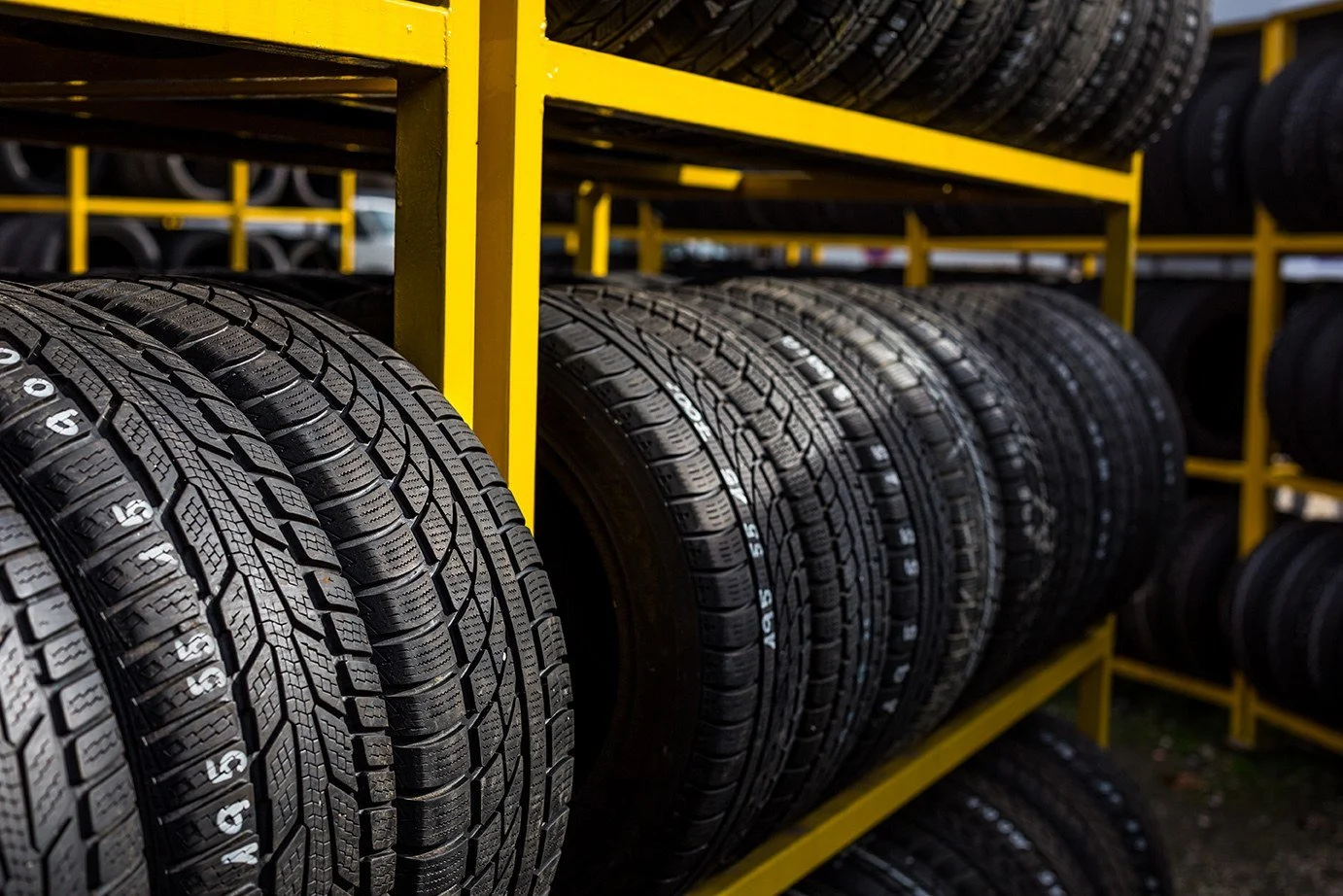 bigstock-Tires-for-sale-at-a-tire-store-85138268